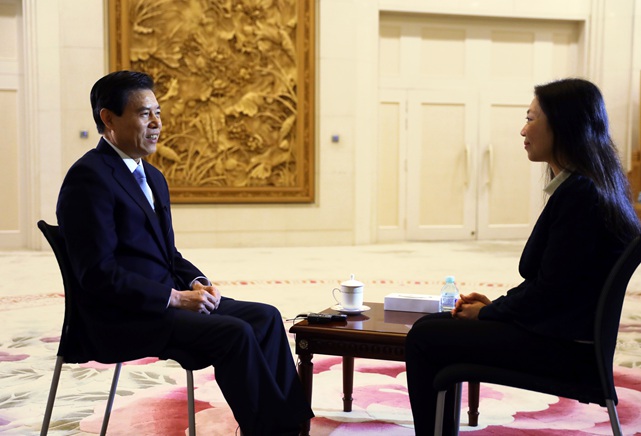 繼續(xù)支持有實(shí)力、有信譽(yù)的民營企業(yè)走出去