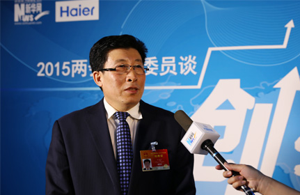 &ldquo;面對(duì)這種新型的、農(nóng)業(yè)轉(zhuǎn)型的項(xiàng)目，政府各級(jí)部門也都在研究怎么落實(shí)，還有很多細(xì)節(jié)上的問題。&rdquo;