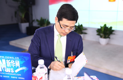 從中國制造到中國智造的轉(zhuǎn)型過程中要認(rèn)識(shí)到制造業(yè)的外移問題帶來的影響。