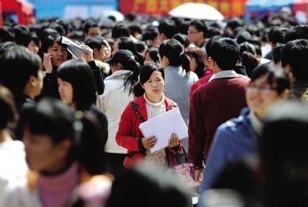 確保每個零就業(yè)家庭都有一個人實(shí)現(xiàn)穩(wěn)定就業(yè)