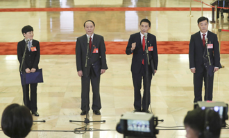 邱賽珍、張蜀新、潘克剛、李新民代表接受采訪