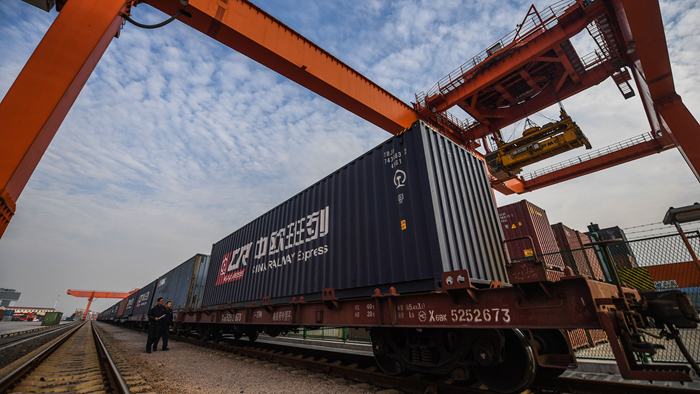 新華微評&middot;學(xué)習(xí)筆談：這個(gè)&ldquo;世界市場&rdquo;，潛力硬核！