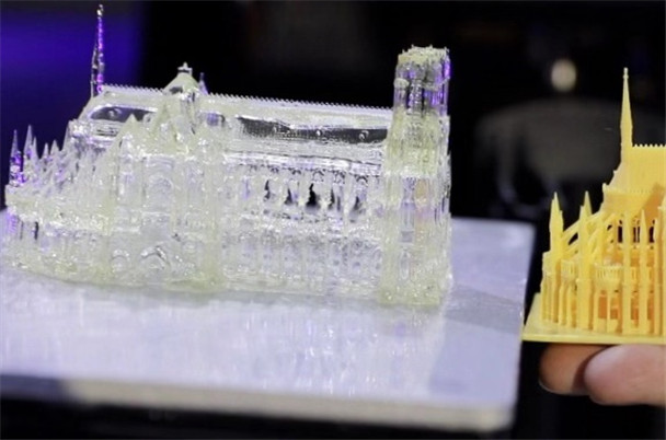 高效！精準(zhǔn)！現(xiàn)場(chǎng)體驗(yàn)超高速光固化3D打印機(jī)