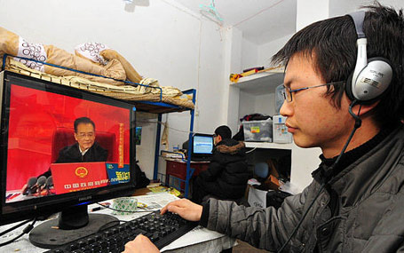 2010年網(wǎng)友關(guān)注溫家寶總理接受中國(guó)政府網(wǎng)、新華網(wǎng)聯(lián)合專訪