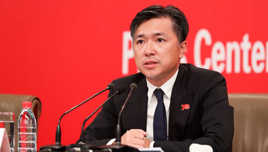 群眾游行總導(dǎo)演、北京師范大學(xué)藝術(shù)與傳媒學(xué)院副院長肖向榮介紹情況