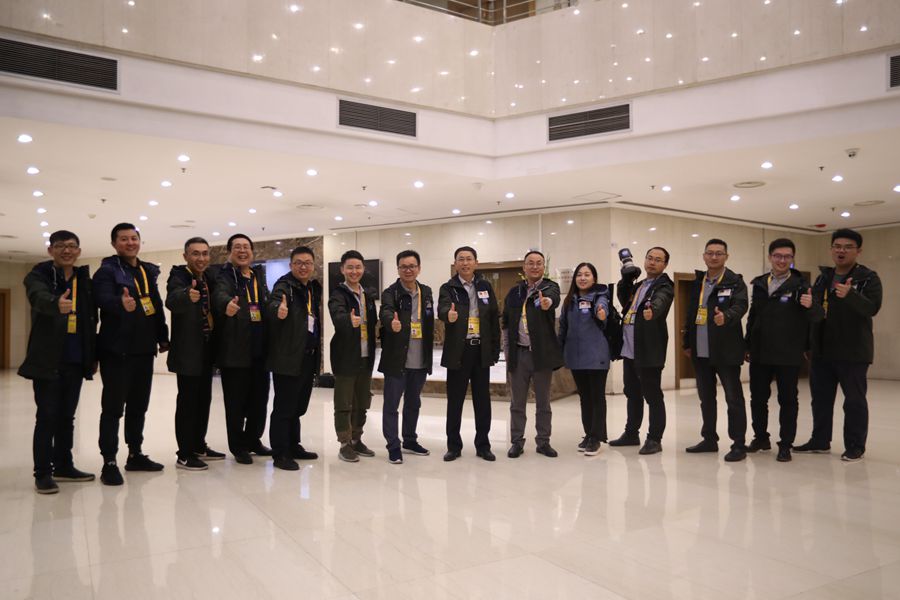 新華網(wǎng)國慶前方報道團隊，出發(fā)啦！