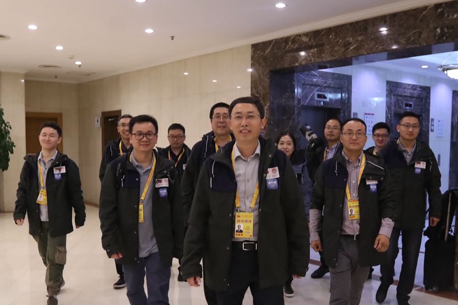 新華網(wǎng)國慶前方報道團隊，出發(fā)啦！