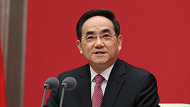 中央宣傳部副部長(zhǎng)、國(guó)務(wù)院新聞辦公室主任徐麟主持發(fā)布會(huì)