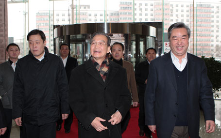 溫家寶抵達中國政府網(wǎng)、新華網(wǎng)