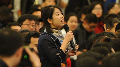 財(cái)新網(wǎng)、財(cái)新周刊記者提問(wèn)