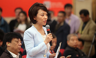 中央電視臺(tái)、中國國際電視臺(tái)記者提問