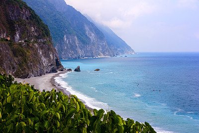 國(guó)務(wù)院臺(tái)辦、國(guó)家發(fā)展改革委等出臺(tái)《關(guān)于促進(jìn)兩岸經(jīng)濟(jì)文化交流合作的若干措施》