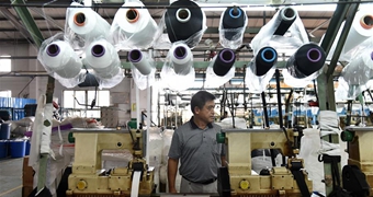 人民日?qǐng)?bào)評(píng)論員：歷史不能選擇，現(xiàn)在可以把握，未來(lái)可以開(kāi)創(chuàng)