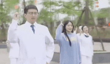 四川打疫苗神曲刷屏 《趕緊打》花絮來(lái)了！