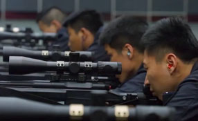 藍劍C位，很酷很忠誠