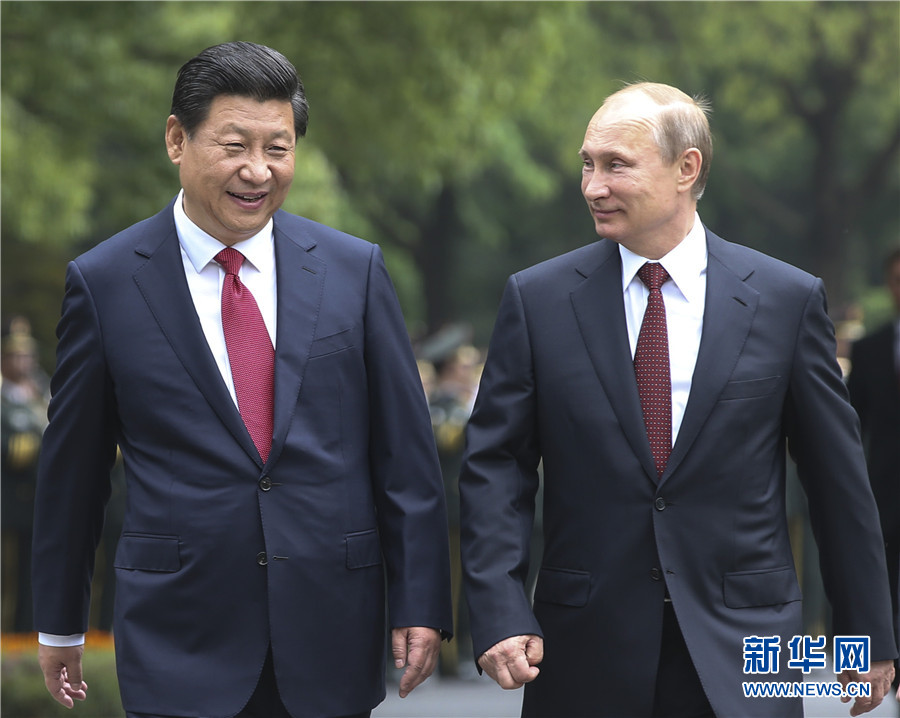 這是會談前，習(xí)近平在上海西郊會議中心廣場為普京舉行歡迎儀式。新華社記者 蘭紅光 攝 