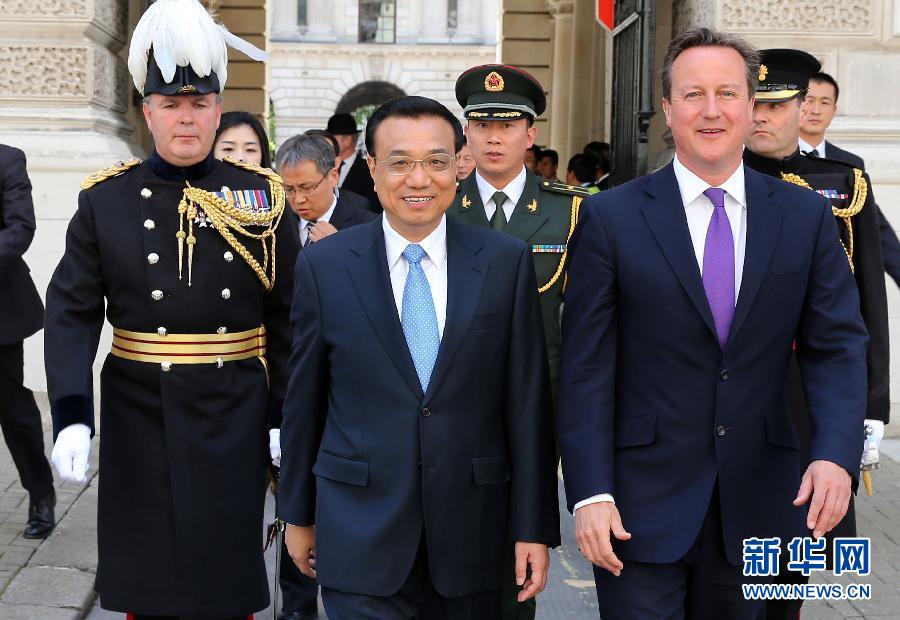 6月17日，中國(guó)國(guó)務(wù)院總理李克強(qiáng)在倫敦唐寧街10號(hào)首相府同英國(guó)首相卡梅倫舉行中英總理年度會(huì)晤。新華社記者 龐興雷 攝