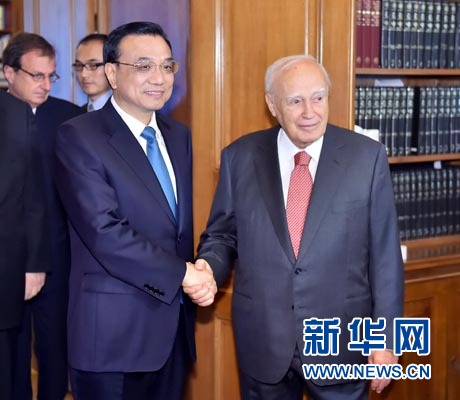 6月20日，國務(wù)院總理李克強(qiáng)在雅典總統(tǒng)府會(huì)見希臘總統(tǒng)帕普利亞斯。 新華社記者 李濤 攝