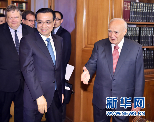 6月20日，國務(wù)院總理李克強(qiáng)在雅典總統(tǒng)府會(huì)見希臘總統(tǒng)帕普利亞斯。新華社記者 李濤 攝