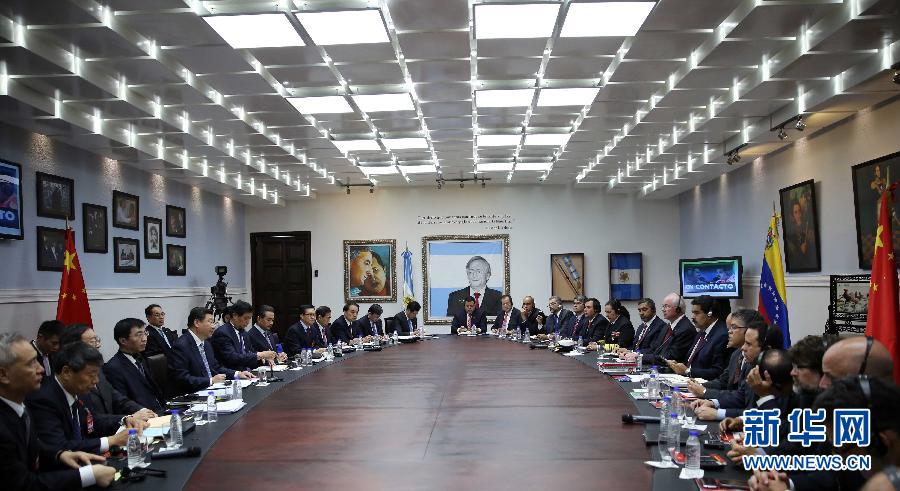 當(dāng)?shù)貢r間7月20日，國家主席習(xí)近平在加拉加斯同委內(nèi)瑞拉總統(tǒng)馬杜羅舉行會談。 新華社記者蘭紅光攝 