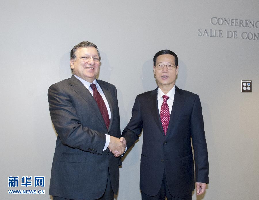 9月23日，正在紐約出席聯(lián)合國氣候峰會(huì)的國家主席習(xí)近平特使、國務(wù)院副總理張高麗在紐約聯(lián)合國總部會(huì)見歐盟委員會(huì)主席巴羅佐。新華社記者 王曄 攝 