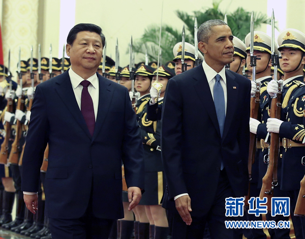 11月12日，國(guó)家主席習(xí)近平在北京人民大會(huì)堂舉行歡迎儀式，歡迎美國(guó)總統(tǒng)奧巴馬對(duì)中國(guó)進(jìn)行國(guó)事訪問。 新華社記者 龐興雷 攝