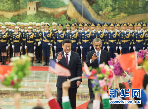 11月12日，國(guó)家主席習(xí)近平在北京人民大會(huì)堂舉行歡迎儀式，歡迎美國(guó)總統(tǒng)奧巴馬對(duì)中國(guó)進(jìn)行國(guó)事訪問。 新華社記者 黃敬文 攝