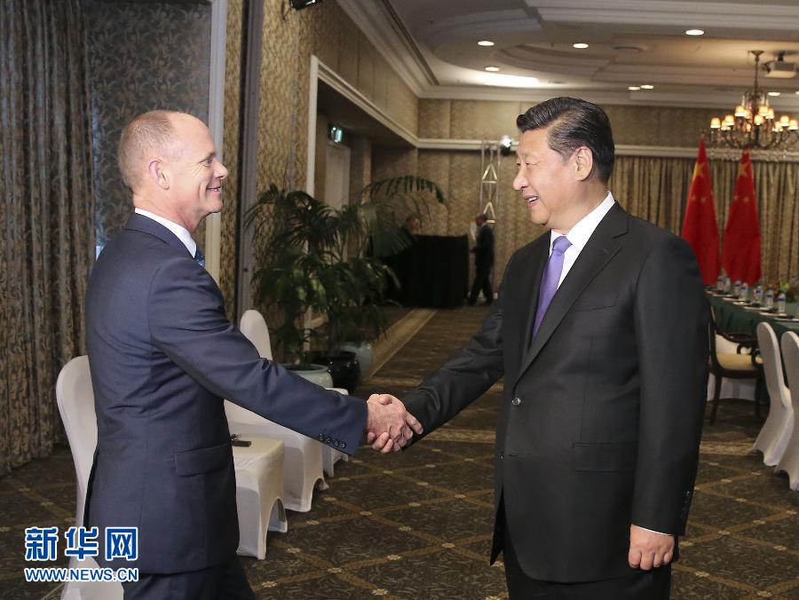 11月16日，國家主席習近平在布里斯班會見澳大利亞昆士蘭州州長紐曼。 新華社記者丁林攝 