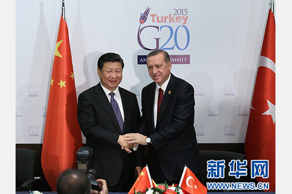 當?shù)貢r間11月14日，國家主席習近平在土耳其安塔利亞會見土耳其總統(tǒng)埃爾多安。 新華社記者 龐興雷 攝