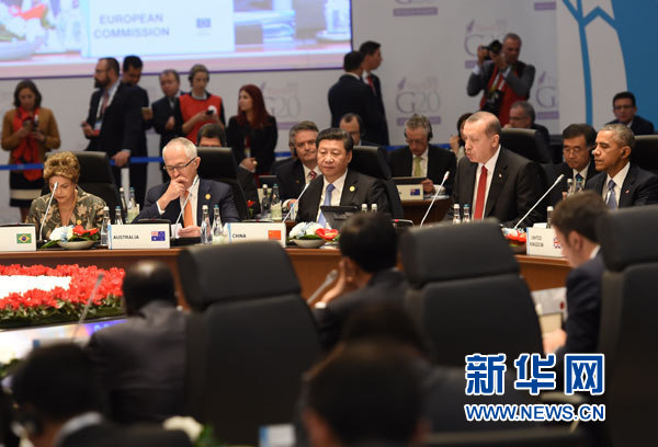 11月15日，國(guó)家主席習(xí)近平在土耳其安塔利亞出席二十國(guó)集團(tuán)領(lǐng)導(dǎo)人第十次峰會(huì)第一階段會(huì)議。 新華社記者李學(xué)仁攝 