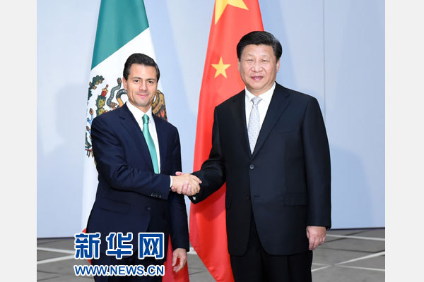 11月16日，國家主席習(xí)近平在土耳其安塔利亞會見墨西哥總統(tǒng)培尼亞。 新華社記者張鐸攝