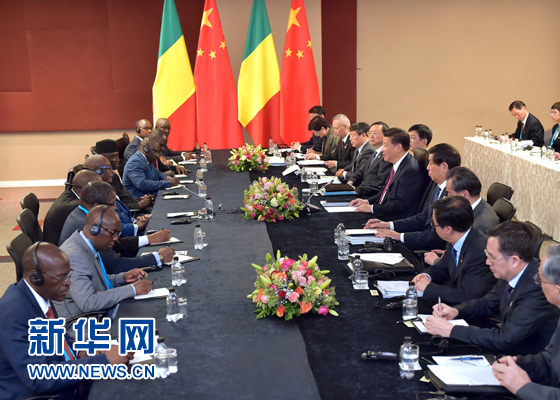 12月3日，國家主席習近平在約翰內(nèi)斯堡會見馬里總統(tǒng)凱塔。新華社記者 李濤 攝