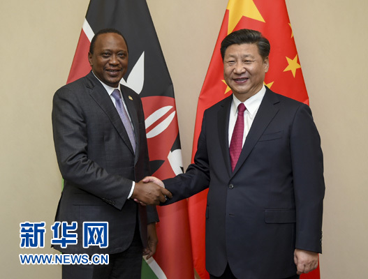 12月3日，國家主席習近平在約翰內(nèi)斯堡會見肯尼亞總統(tǒng)肯雅塔。新華社記者 謝環(huán)馳 攝