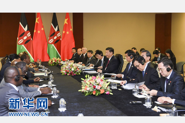 12月3日，國家主席習近平在約翰內(nèi)斯堡會見肯尼亞總統(tǒng)肯雅塔。新華社記者 謝環(huán)馳 攝