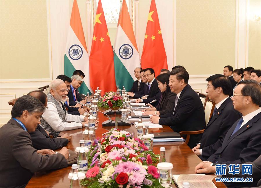 6月23日，國家主席習近平在烏茲別克斯坦塔什干會見印度總理莫迪。新華社記者 饒愛民攝