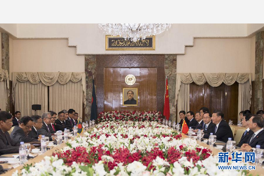 10月14日，國家主席習近平在達卡會見孟加拉國總統(tǒng)哈米德。新華社記者謝環(huán)馳攝 