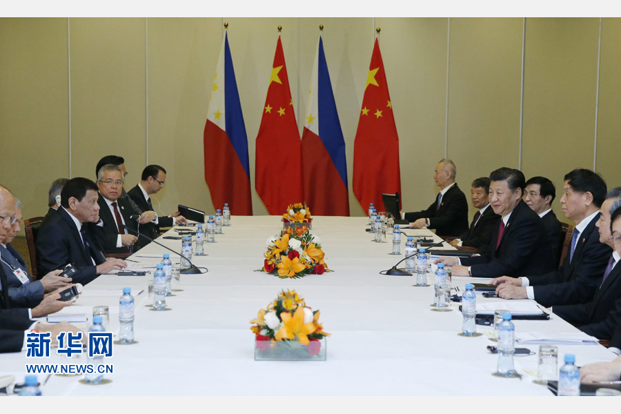 11月19日，國家主席習(xí)近平在利馬會見菲律賓總統(tǒng)杜特爾特。新華社記者 鞠鵬 攝