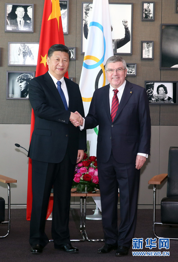 1月18日，國家主席習近平在瑞士洛桑國際奧林匹克博物館會見國際奧林匹克委員會主席巴赫。 新華社記者 姚大偉 攝