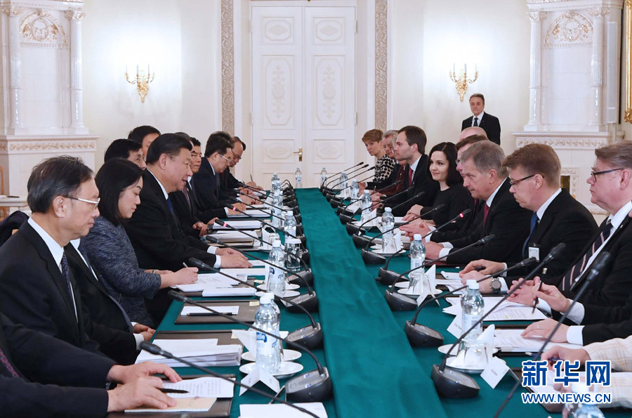 4月5日，國家主席習近平在赫爾辛基同芬蘭總統(tǒng)尼尼斯托舉行會談。 新華社記者 饒愛民 攝