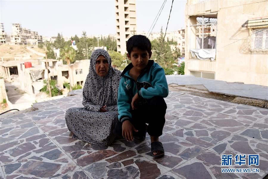 （國際&middot;圖文互動(dòng)）（9）上學(xué)夢(mèng)何處安放&mdash;&mdash;敘利亞女孩阿明娜的危樓生活