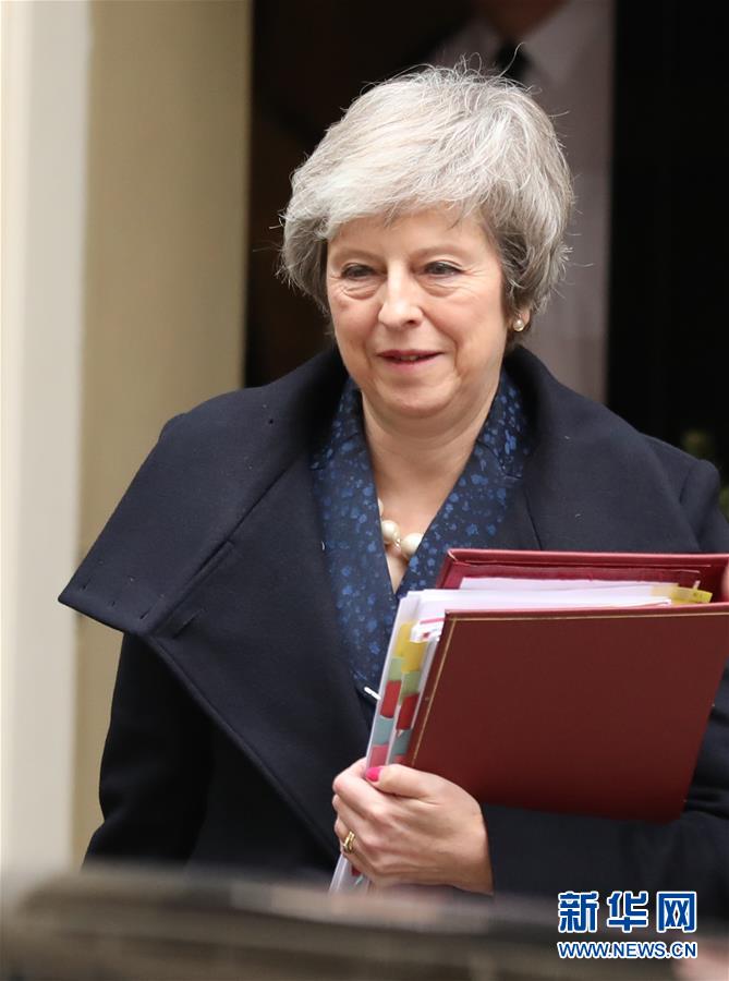 (國(guó)際)(1)英國(guó)首相特雷莎·梅面臨黨內(nèi)不信任投票