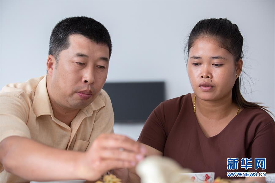 （國際&middot;&ldquo;一帶一路&rdquo;高峰論壇&middot;圖文互動(dòng)）（2）柬埔寨90后姑娘在西港特區(qū)收獲成長與愛情