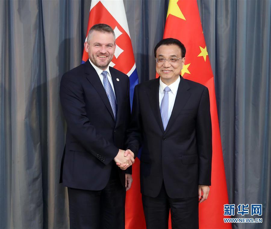 （時(shí)政）李克強(qiáng)會見斯洛伐克總理佩列格里尼