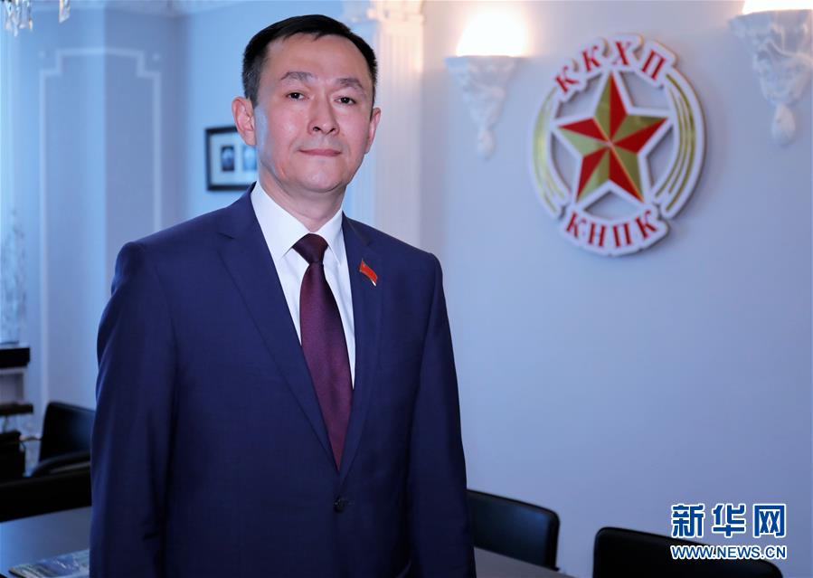 （國(guó)際&middot;圖文互動(dòng)）專訪：中美經(jīng)貿(mào)摩擦應(yīng)回到談判軌道&mdash;&mdash;訪哈薩克斯坦共產(chǎn)人民黨中央委員會(huì)書記科努羅夫