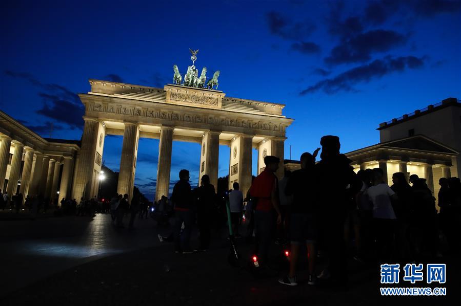 （國(guó)際）（7）德國(guó)柏林：夜來(lái)&ldquo;菩提樹下&rdquo;