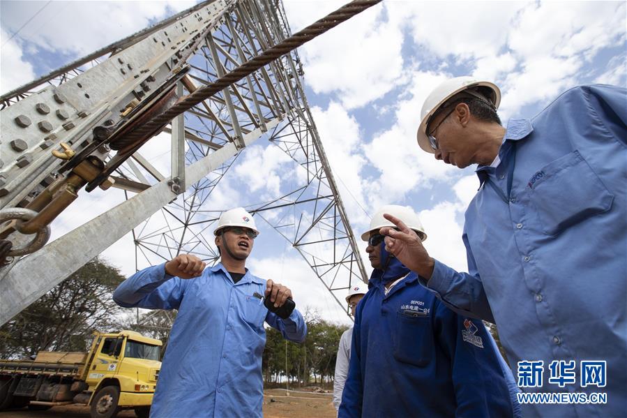 (新華全媒頭條·圖文互動(dòng))(6)特稿:全面提升中希合作交流水平 推動(dòng)金磚峰會(huì)取得豐碩成果——寫在習(xí)近平主席對(duì)希臘進(jìn)行國(guó)事訪問(wèn)并赴巴西出席金磚國(guó)家領(lǐng)導(dǎo)人第十一次會(huì)晤之際