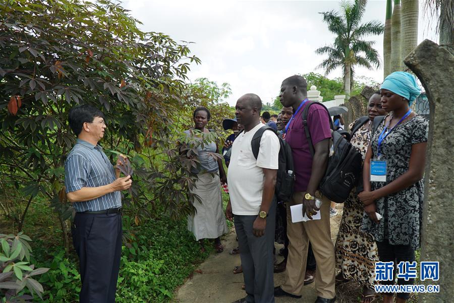 (在習(xí)近平新時(shí)代中國(guó)特色社會(huì)主義思想指引下——新時(shí)代新作為新篇章·總書記關(guān)切開放事·圖文互動(dòng))(6)來中國(guó)“學(xué)種地”的“洋學(xué)生”