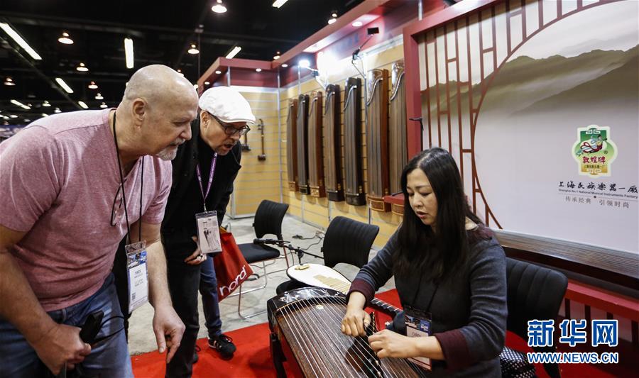 (國際·圖文互動)(2)通訊:中國樂器在美國樂器展上“奏響強(qiáng)音”