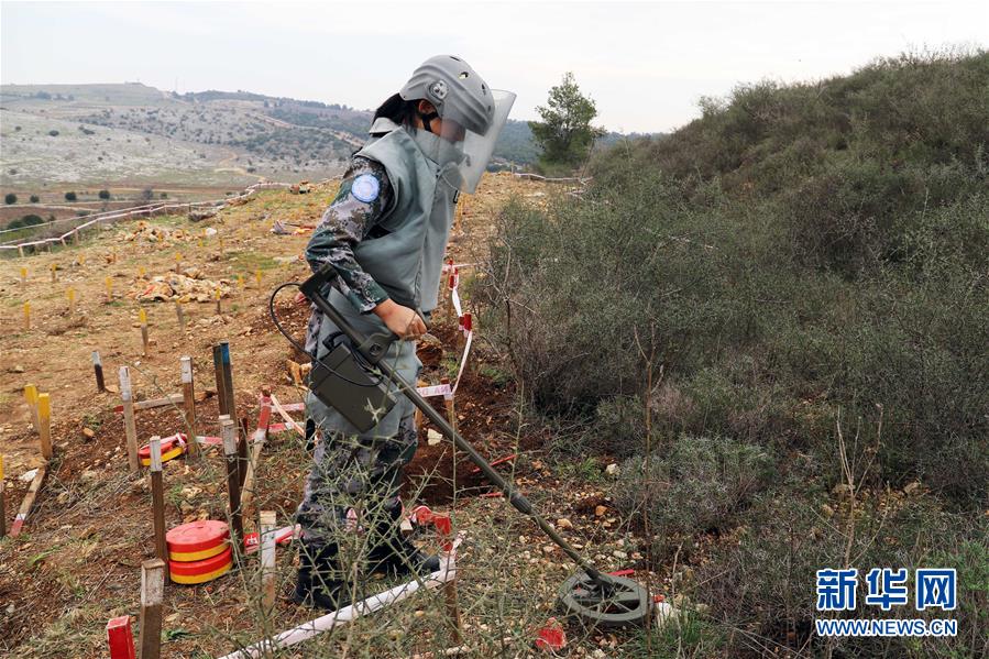 （國際&middot;圖文互動）（2）通訊：&ldquo;中國軍人掃雷一如既往專業(yè)和敬業(yè)！&rdquo;&mdash;&mdash;記中國赴黎維和部隊完成&ldquo;藍線&rdquo;3個雷場清排任務(wù)