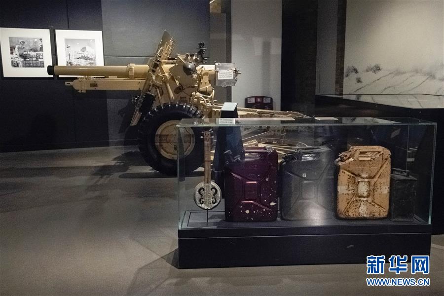 (國際·圖文互動(dòng))(3)“戰(zhàn)爭之聲”警示人們珍視和平——記英博物館策展紀(jì)念反法西斯戰(zhàn)爭勝利75周年